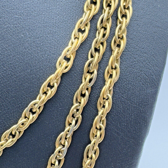 Vtg Trifari Necklace Gold Tone Rope Chain 56" Long Designer Classic Versatile - Picture 2 of 5